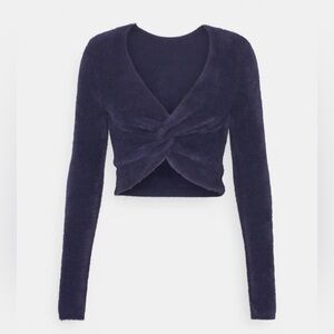 Aerie reversible navy blue twist crop top, long sleeves